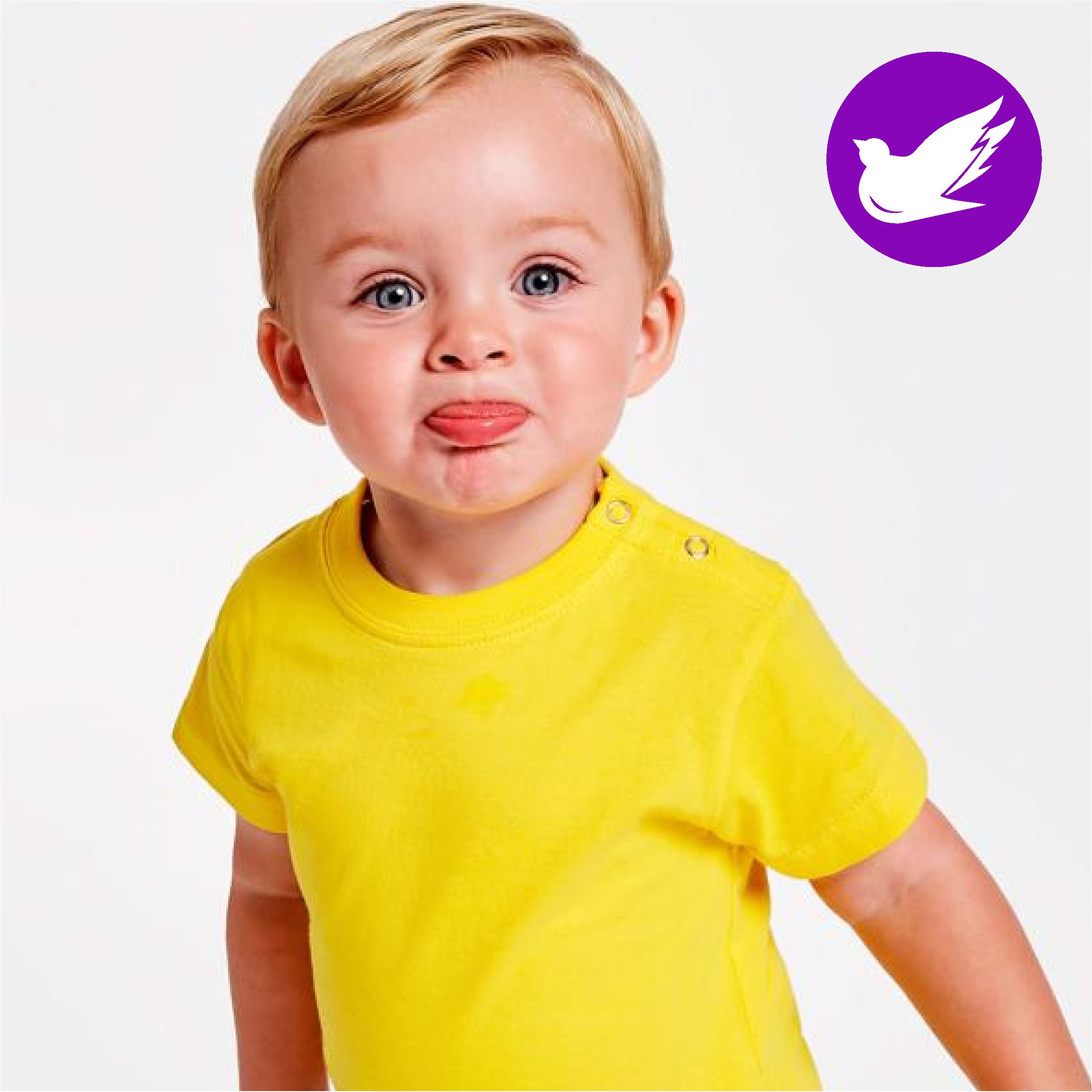 Vauvan t-paita omalla tekstillä Materiaali: 100% puuvillaa Paino: 160g/m² Koot: 6 kk 68/73cm 12 kk 80/85cm 18 kk 86/94cm kaksi kankaan väristä nepparia olkasaumassa pehmeä ja joustava materiaali