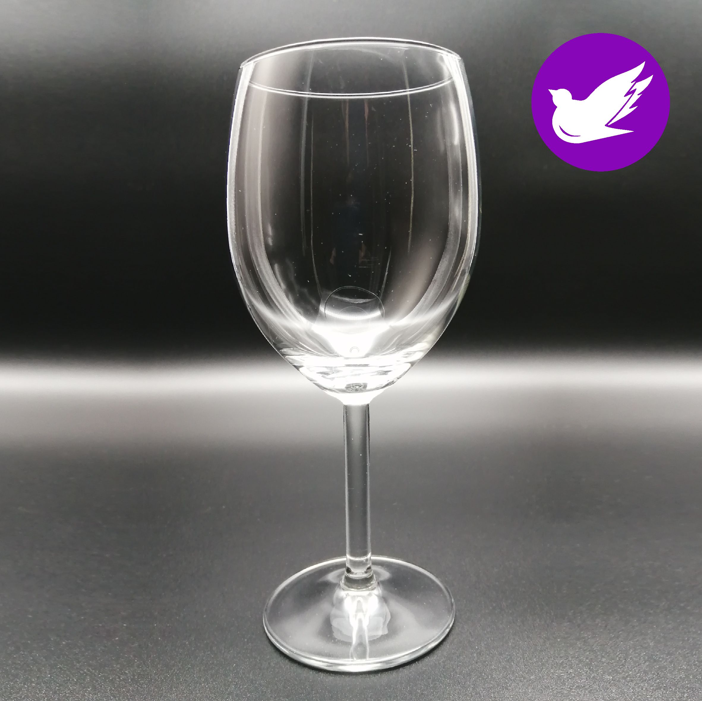 VIINILASI omalla tekstilläsi Lasin mitat: 7 x 7 x 18cm