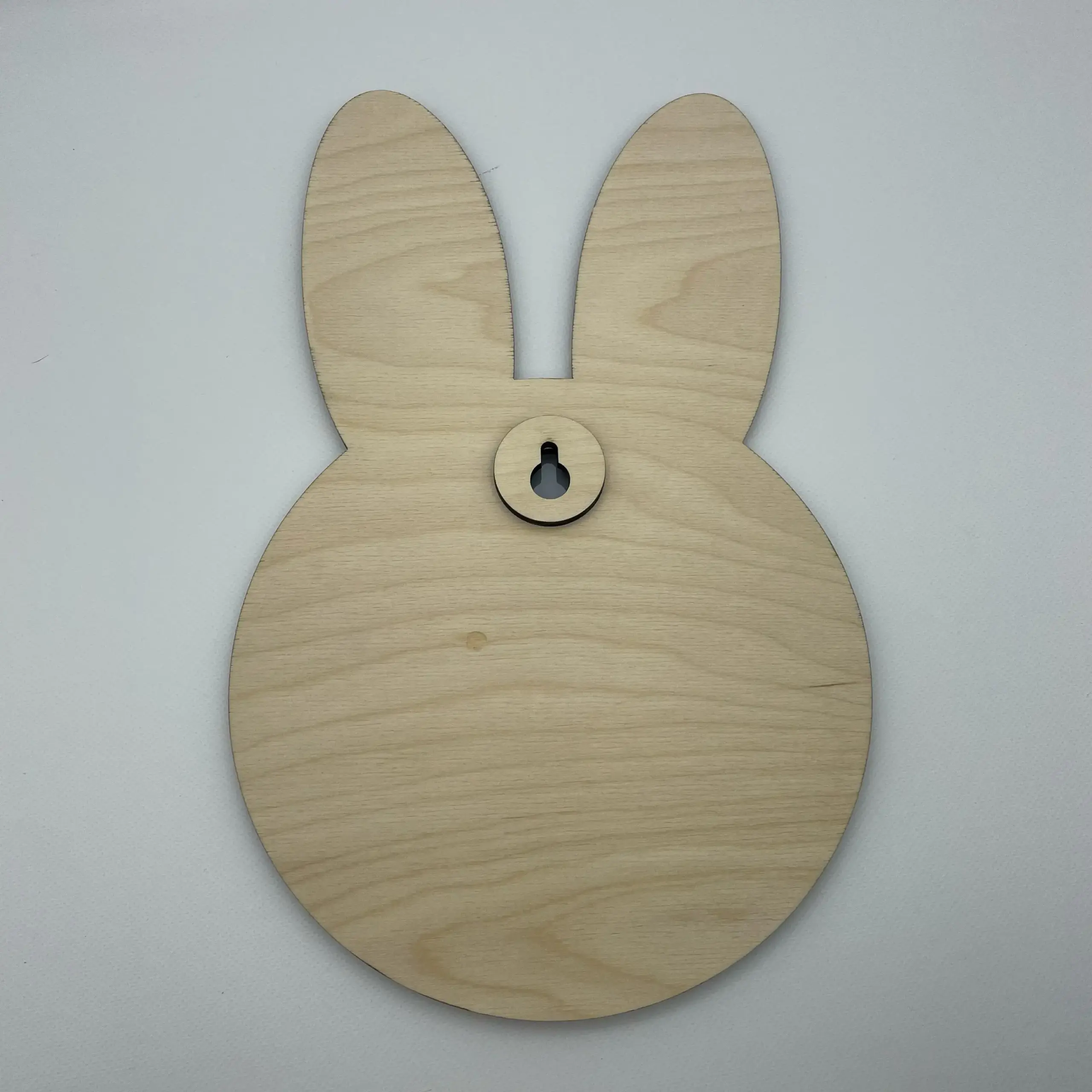 Pupun muotoinen peili vanerista. Voit valita haluamasi maalisävyn tai käsittelemättömän vaneripinnan.