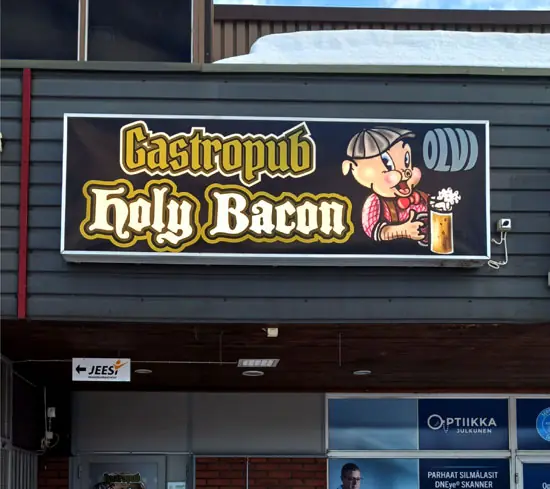 Gastropub holy bacon valomainos.